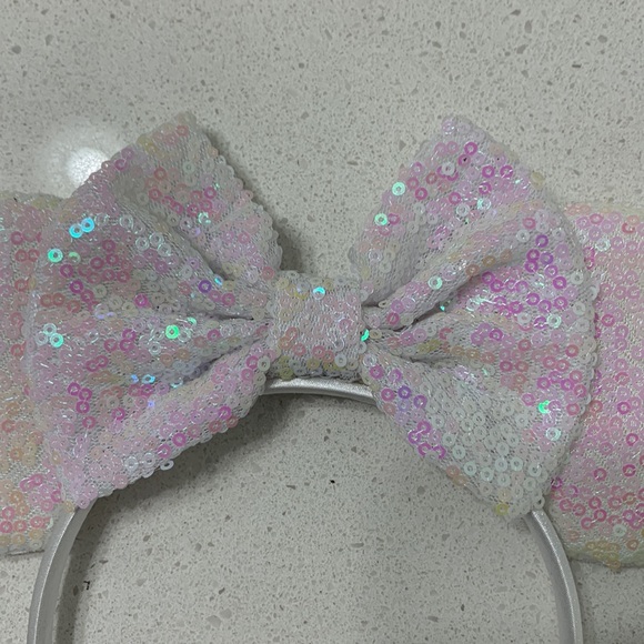 Minnie Mouse Ears White Sequin Headband - Picture 7 of 9